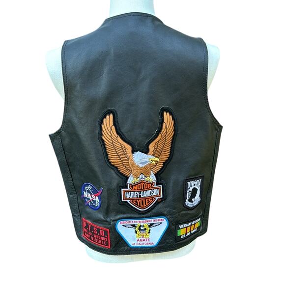 Genuine Leather Motorcycle Vest Sz 42 W/ Harley-Davidson POW Veteran Patches - Picture 1 of 14